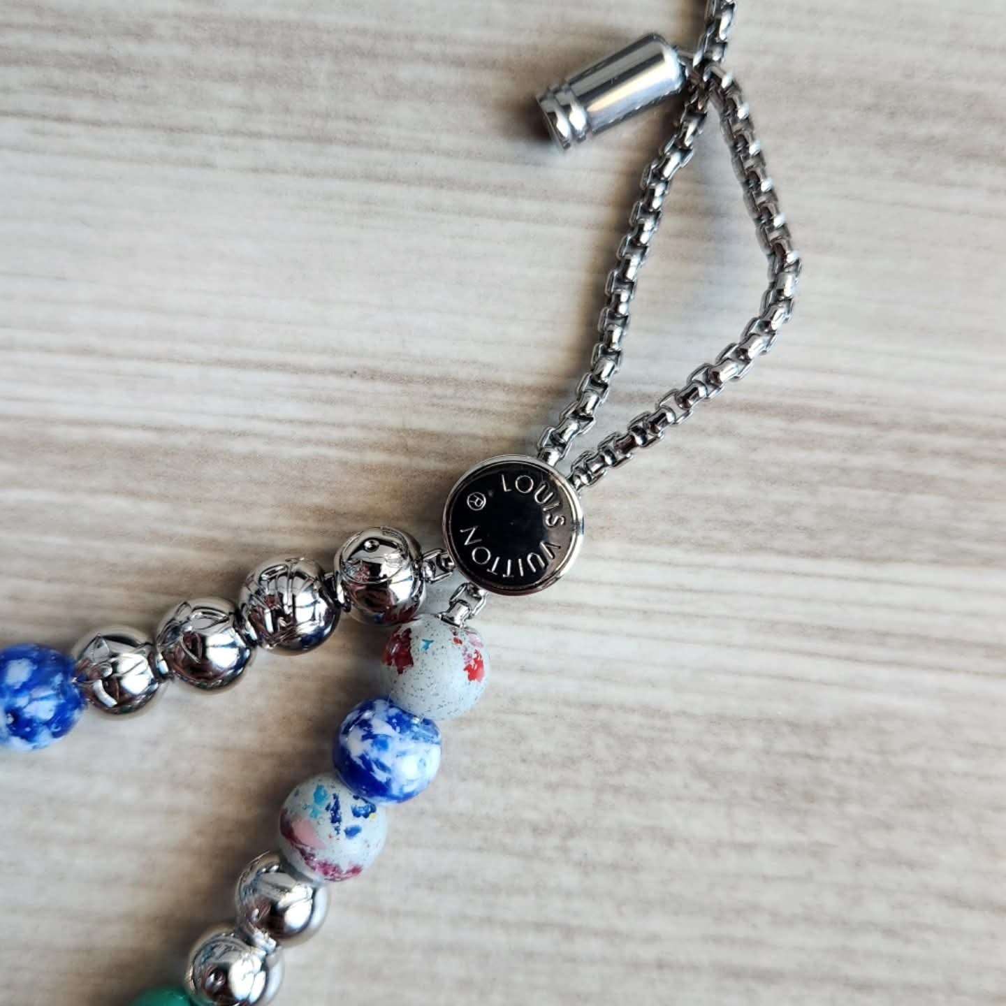 Louis Vuitton Naramek