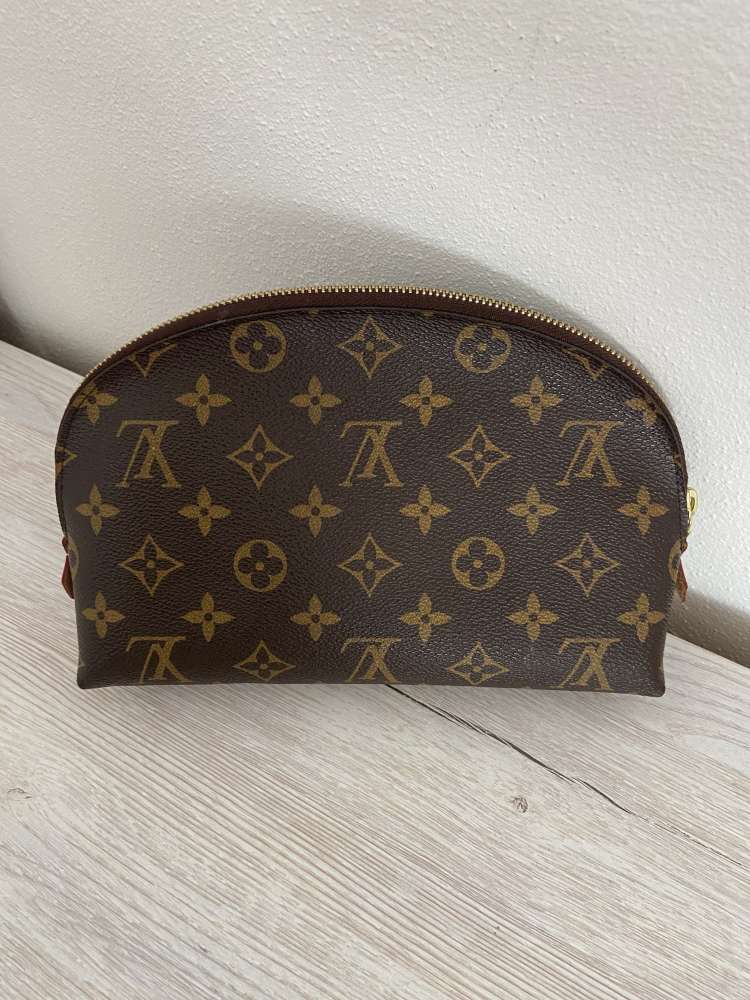 Louis Vuitton kozmeticka tasticka