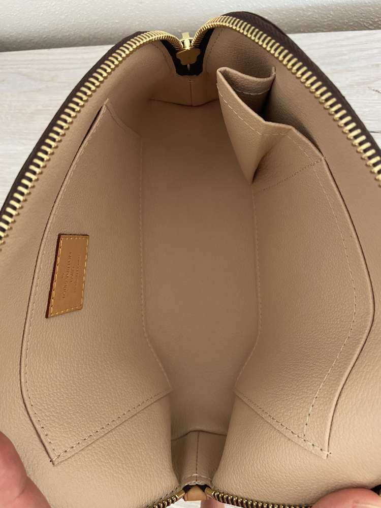 Louis Vuitton kozmeticka tasticka