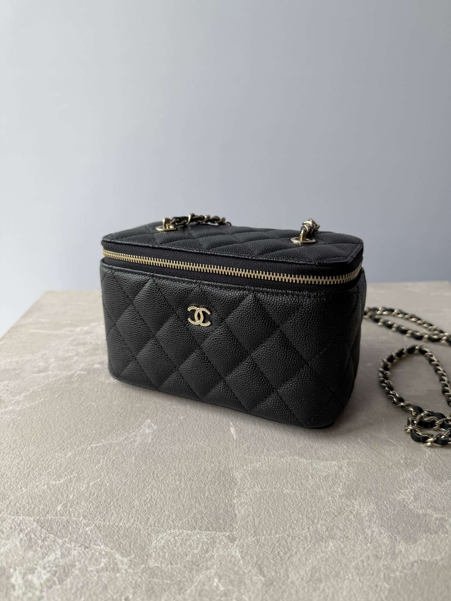 CHANEL Vanity GHW Caviar Black kabelka taška