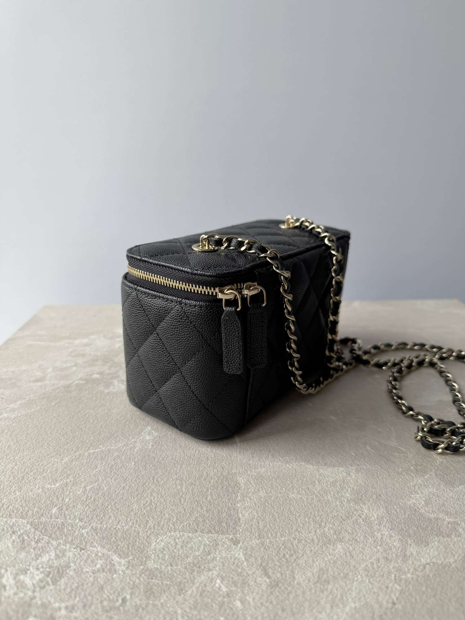 CHANEL Vanity GHW Caviar Black kabelka taška
