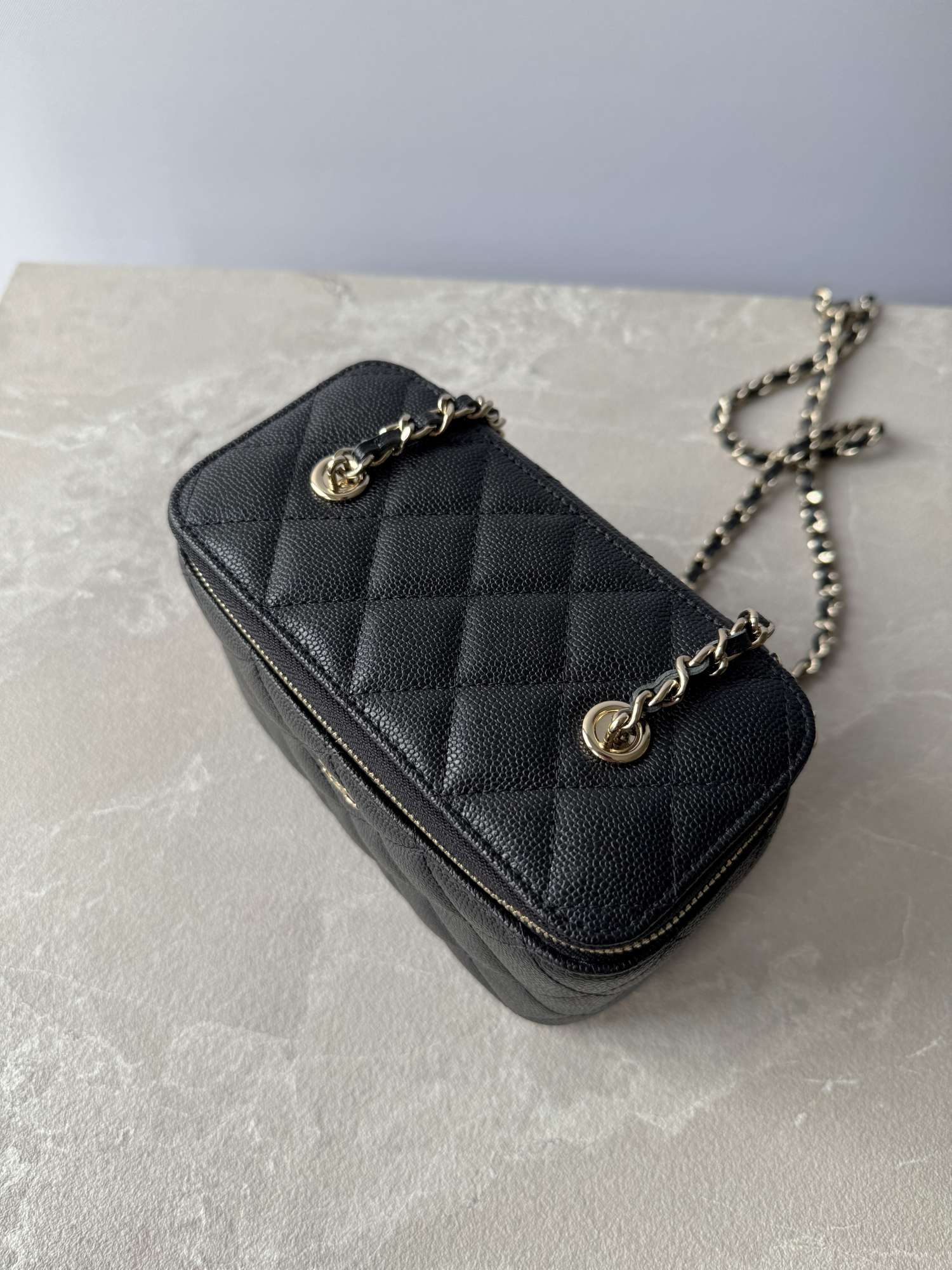 CHANEL Vanity GHW Caviar Black kabelka taška