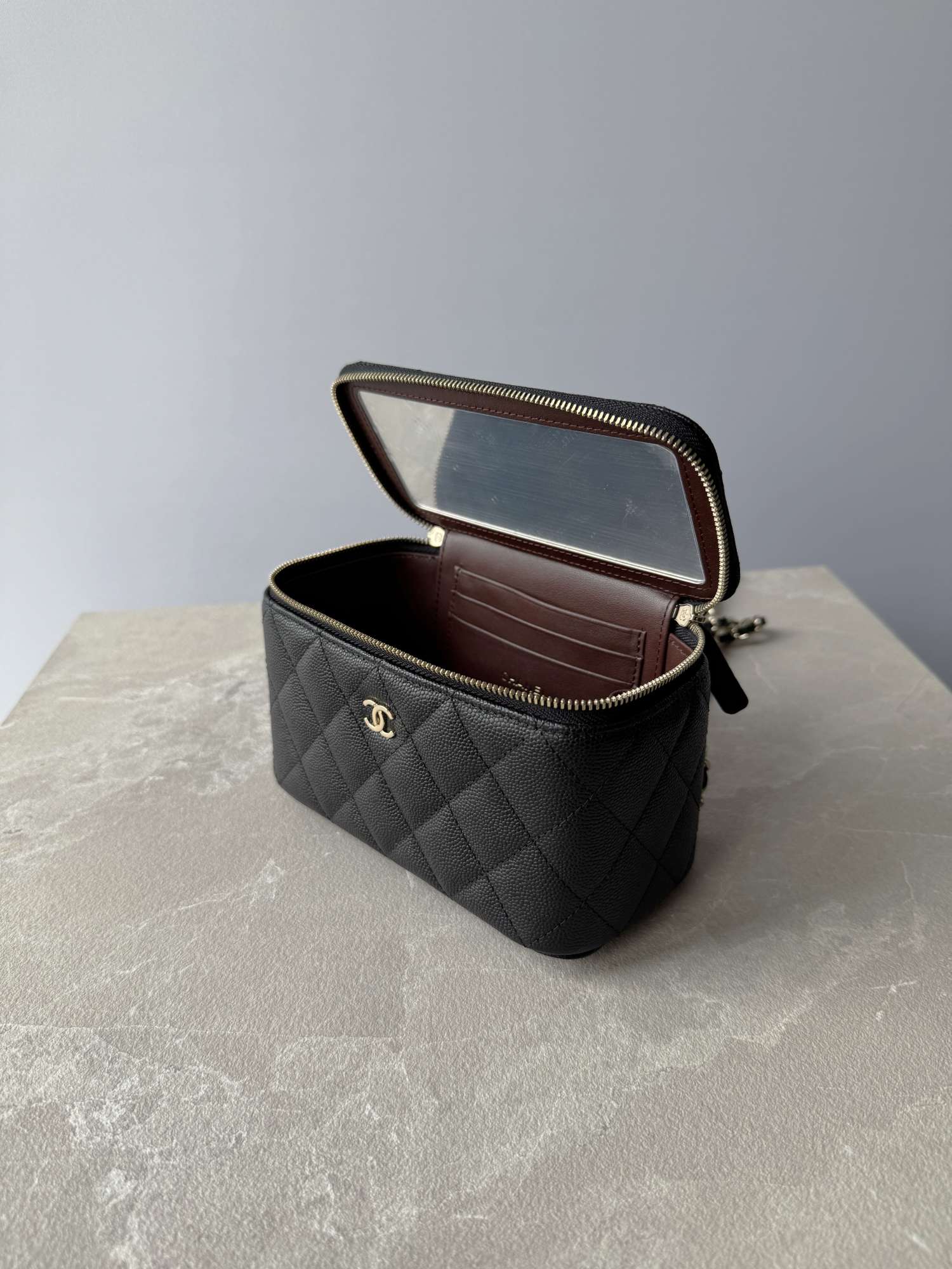 CHANEL Vanity GHW Caviar Black kabelka taška