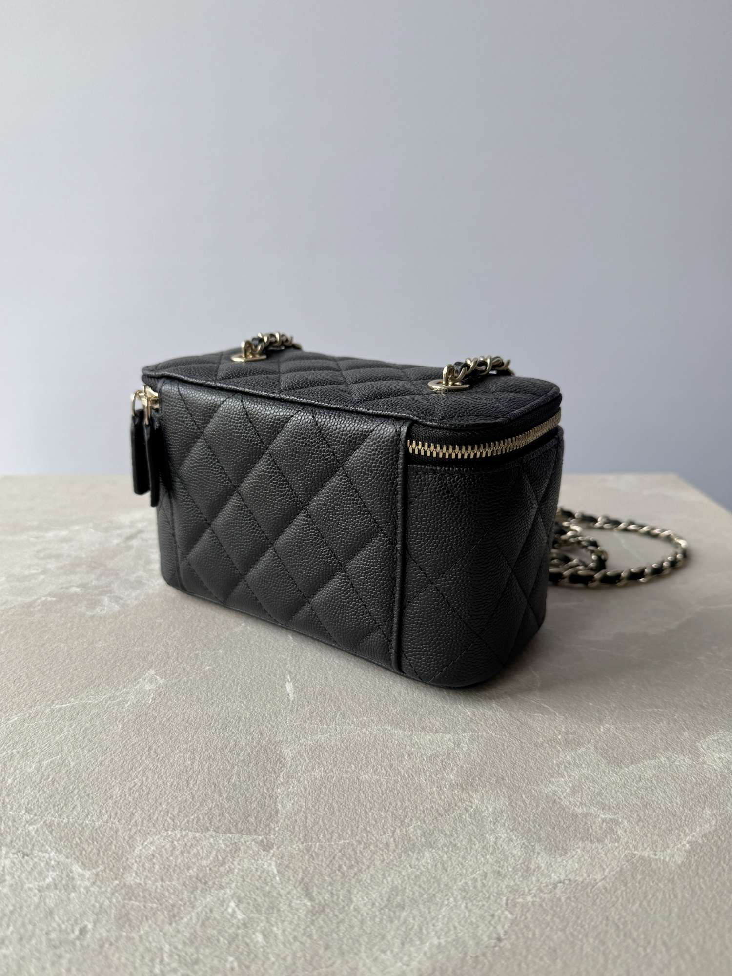 CHANEL Vanity GHW Caviar Black kabelka taška