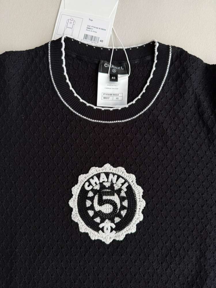 Chanel svetrík