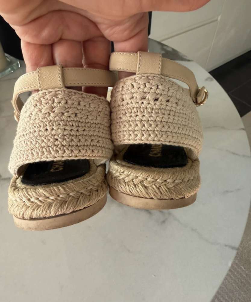 Chanel sandalky