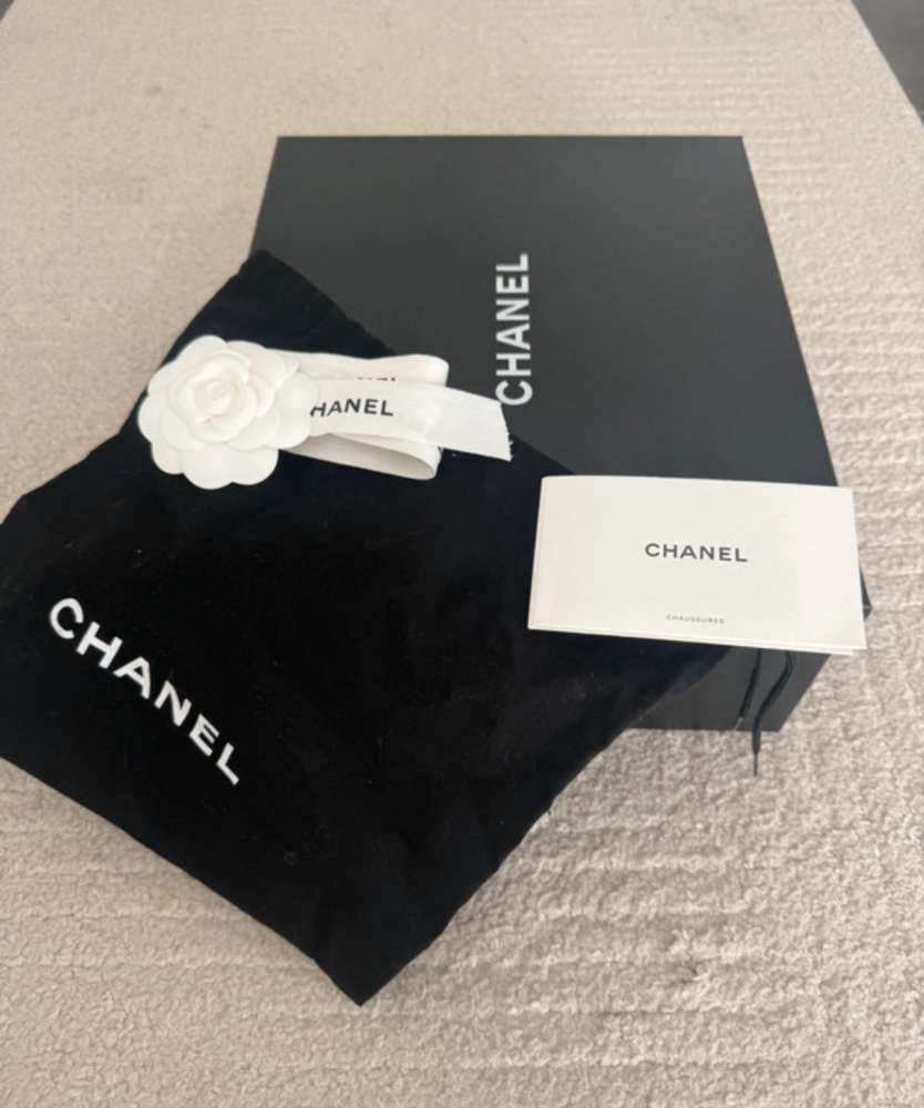 Chanel sandalky