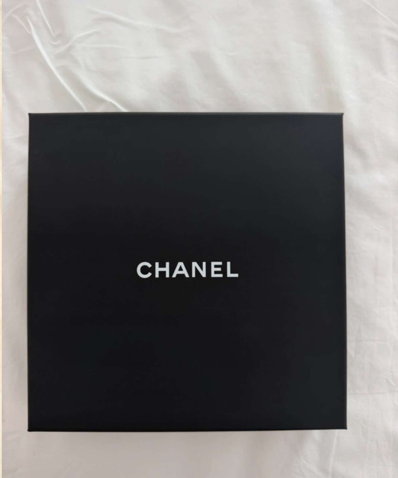 Chanel nahrdelnik