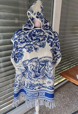 https://www.vipluxury.sk/Dior pončo