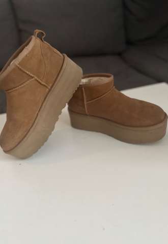 https://www.vipluxury.sk/Ugg mini 38