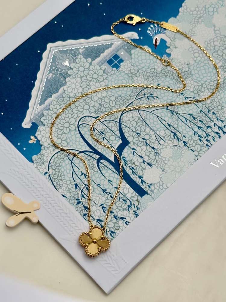 Van Cleef & Arpels Nahrdelnik