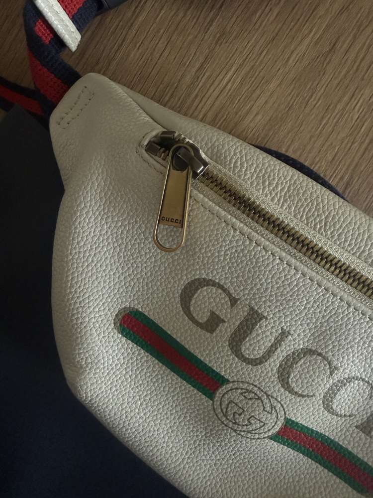 Gucci ladvinka
