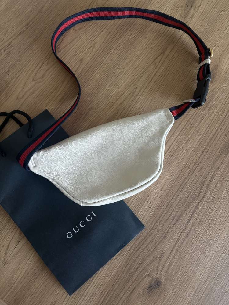 Gucci ladvinka