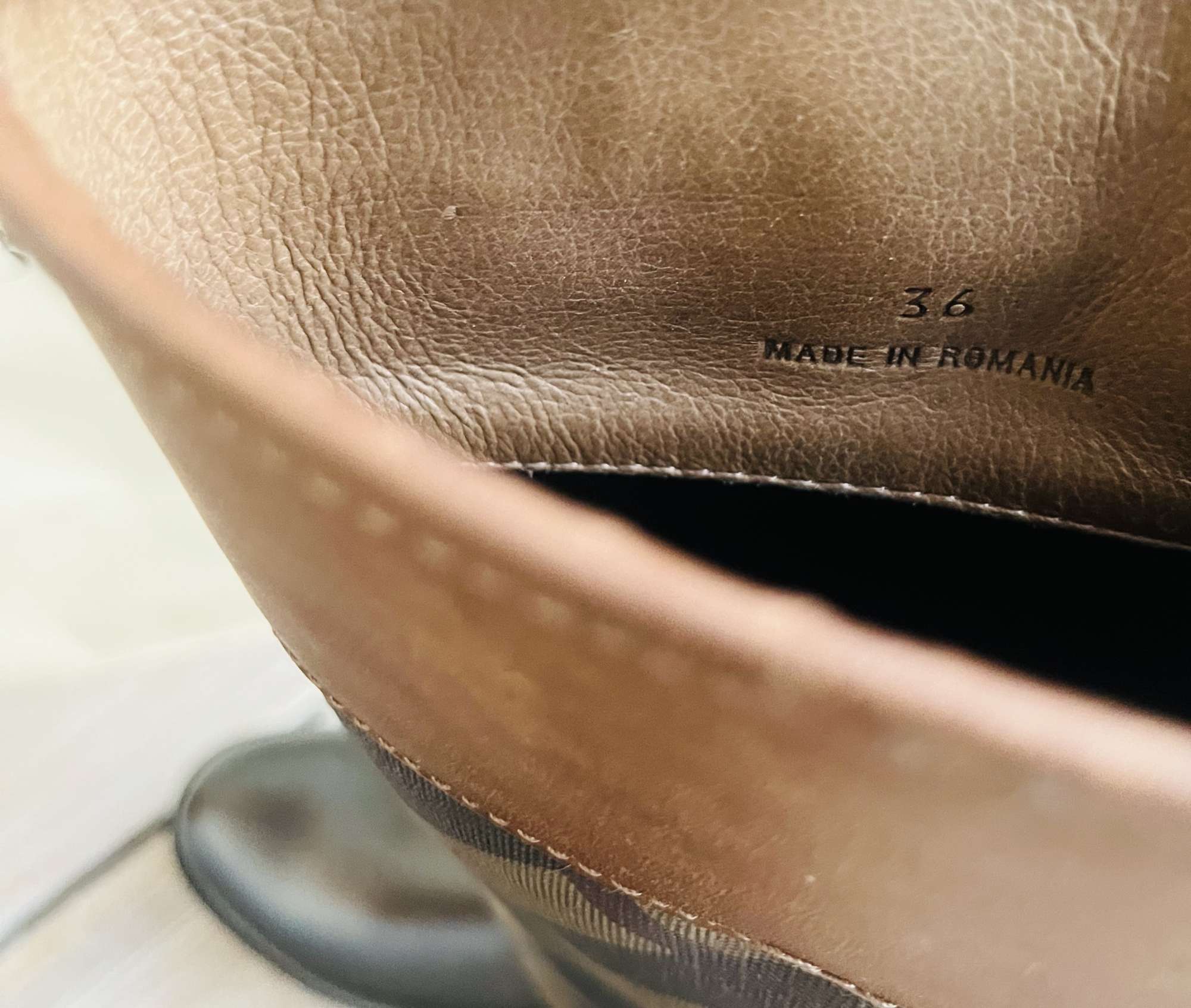 Burberry gumové čižmy v kombinacii s kožou, 36