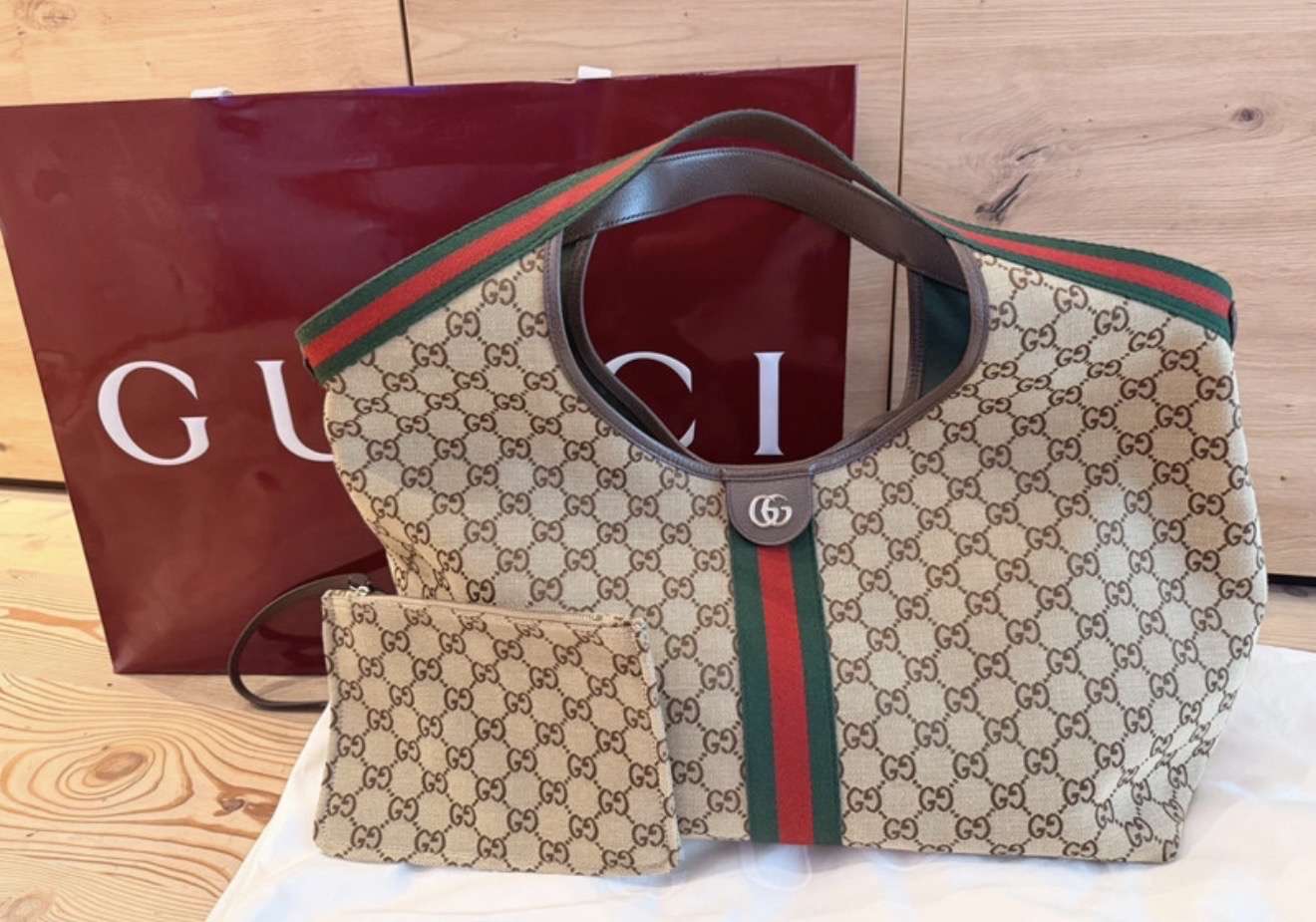 Gucci shopperka s clutchom