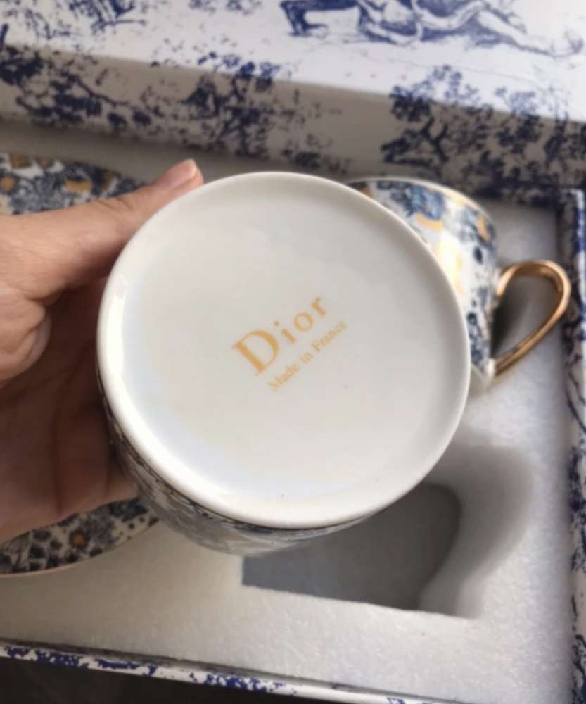 Dior šálky