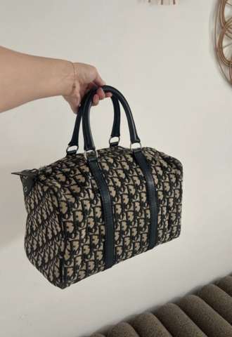 https://www.vipluxury.sk/Dior Vintage kabelka