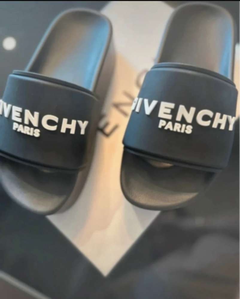 Givenchy šľapky