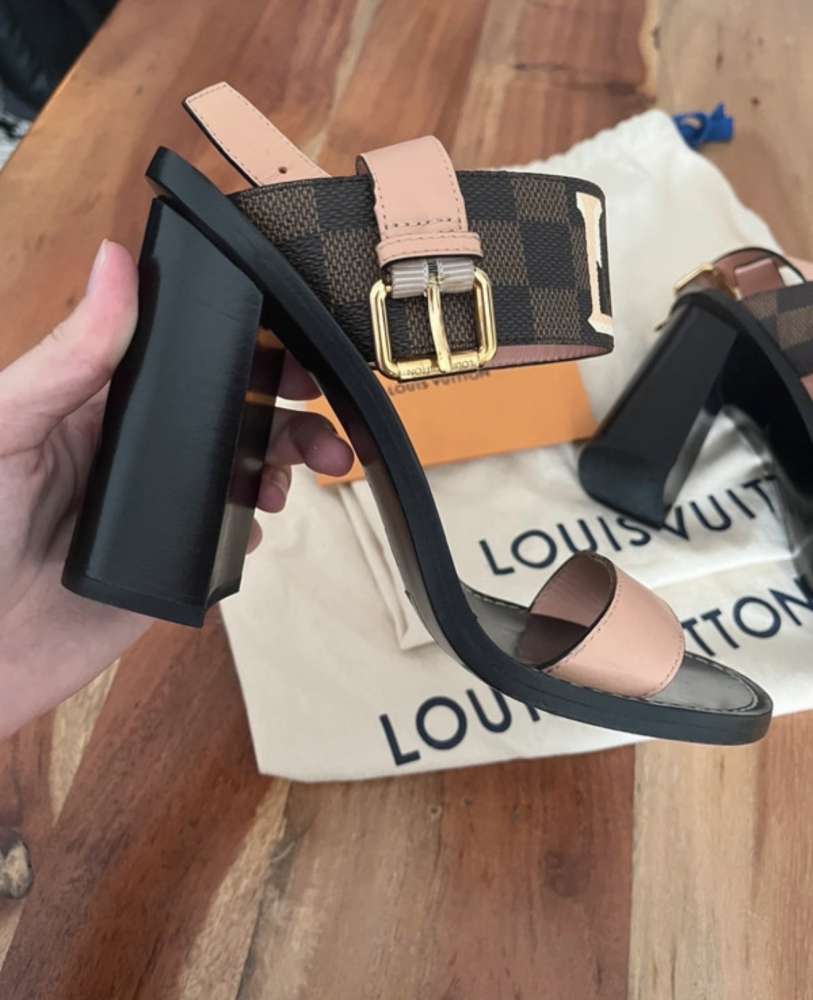 Louis Vuitton sandalky