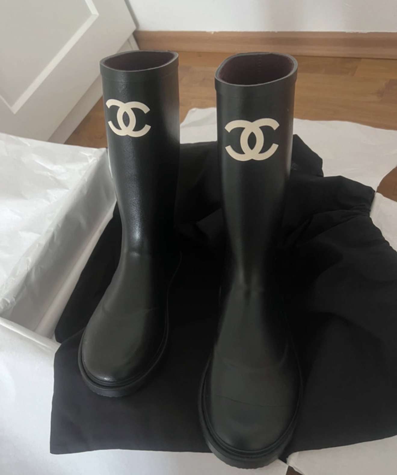 Chanel gumáky