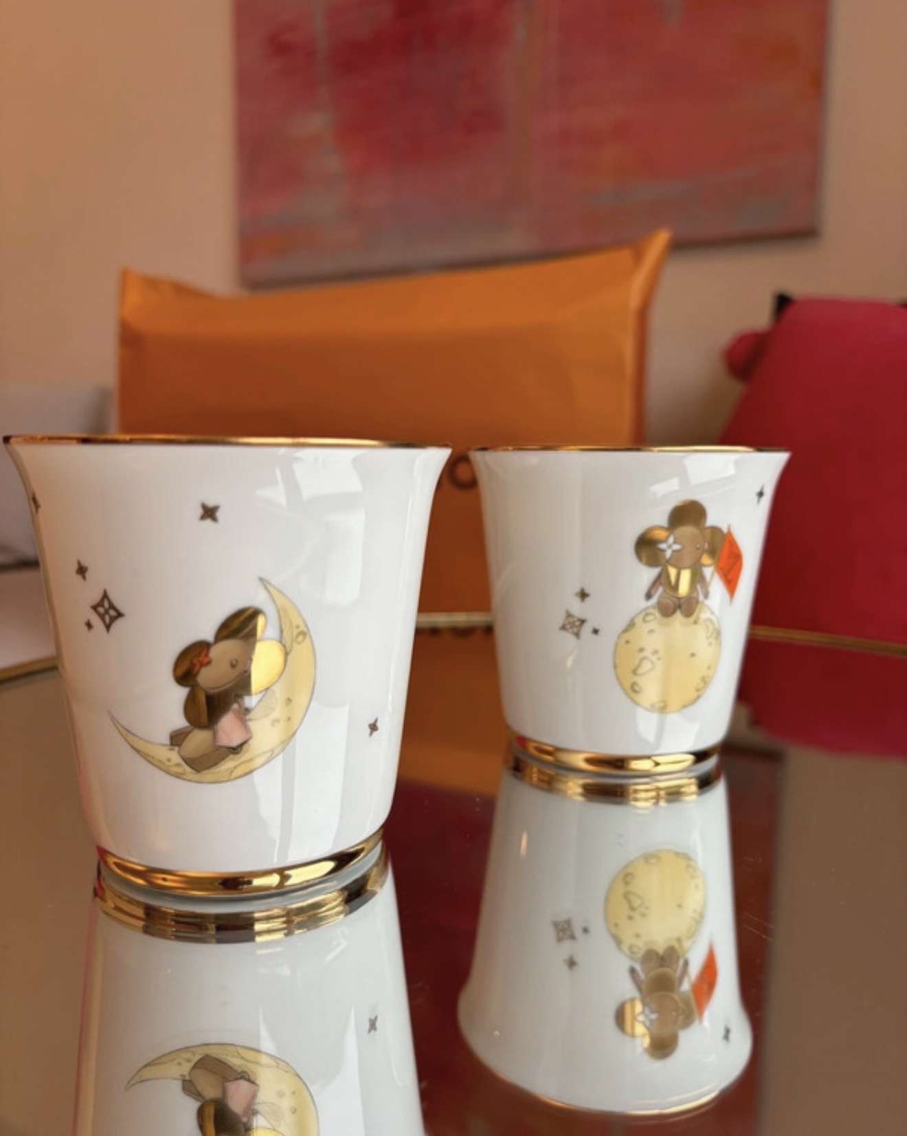 Louis Vuitton taniere a šálky