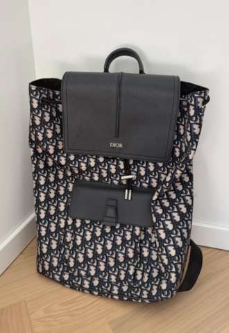 https://www.vipluxury.sk/Dior batoh