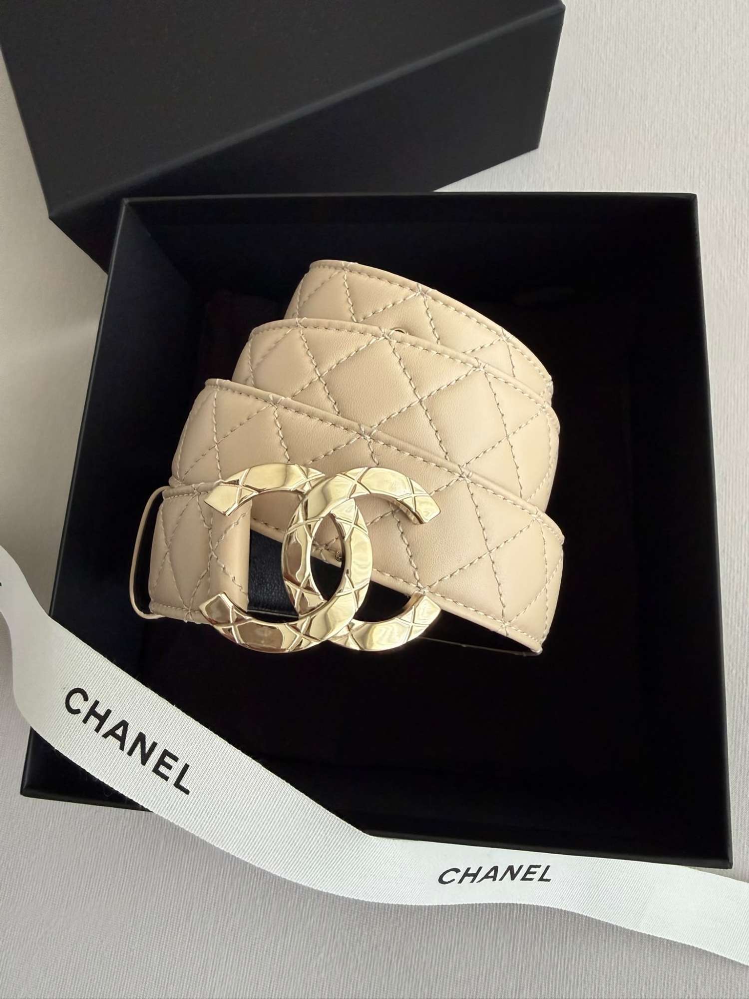 Chanel opasok