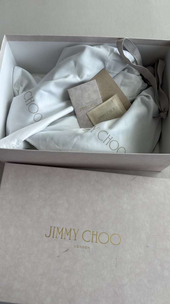 Jimmy Choo lodicky