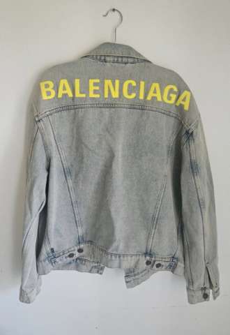 https://www.vipluxury.sk/Balenciaga riflova Bunda