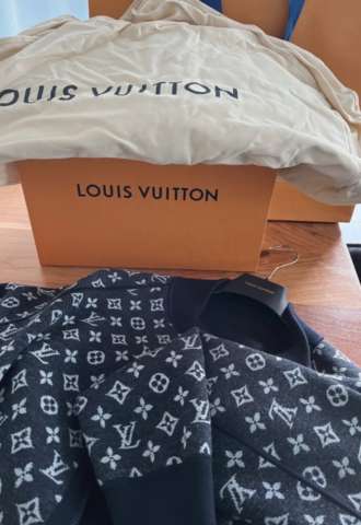 https://www.vipluxury.sk/Louis Buitton Bunda/ bombera