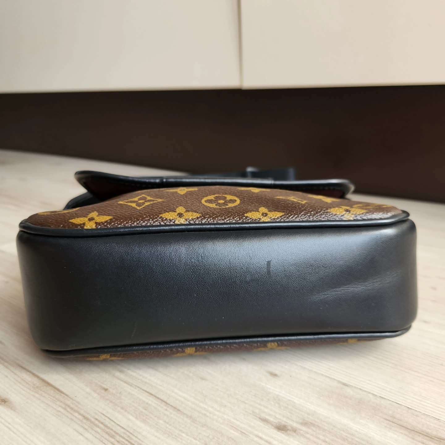 Louis Vuitton Bass PM