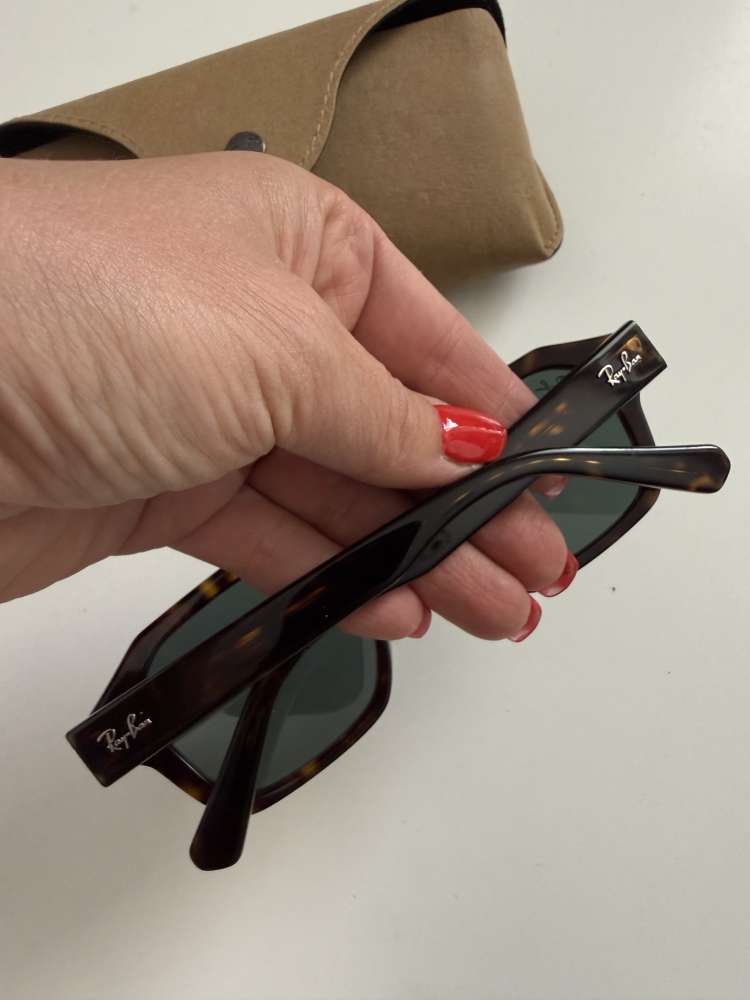 RayBan okuliare