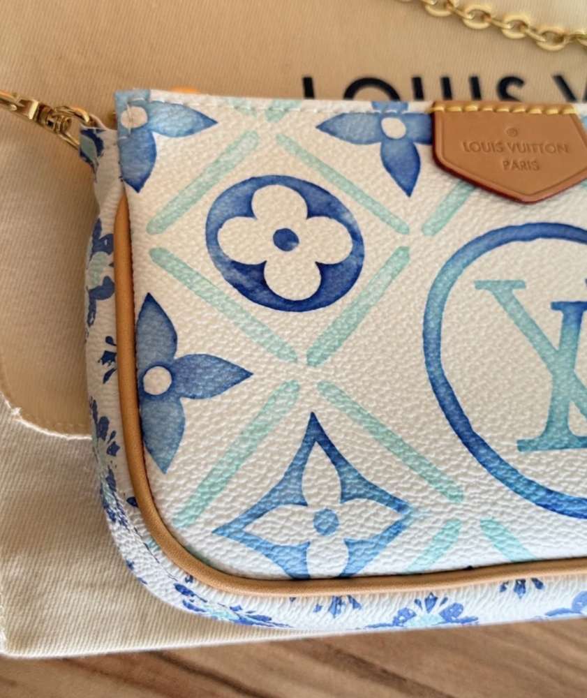Louis Vuitton crossbody