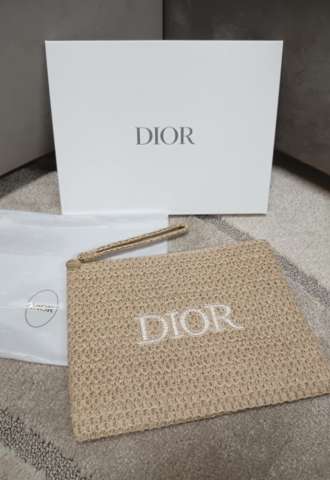 https://www.vipluxury.sk/Dior clutch