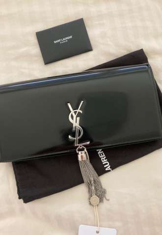 https://www.vipluxury.sk/YSL clutch