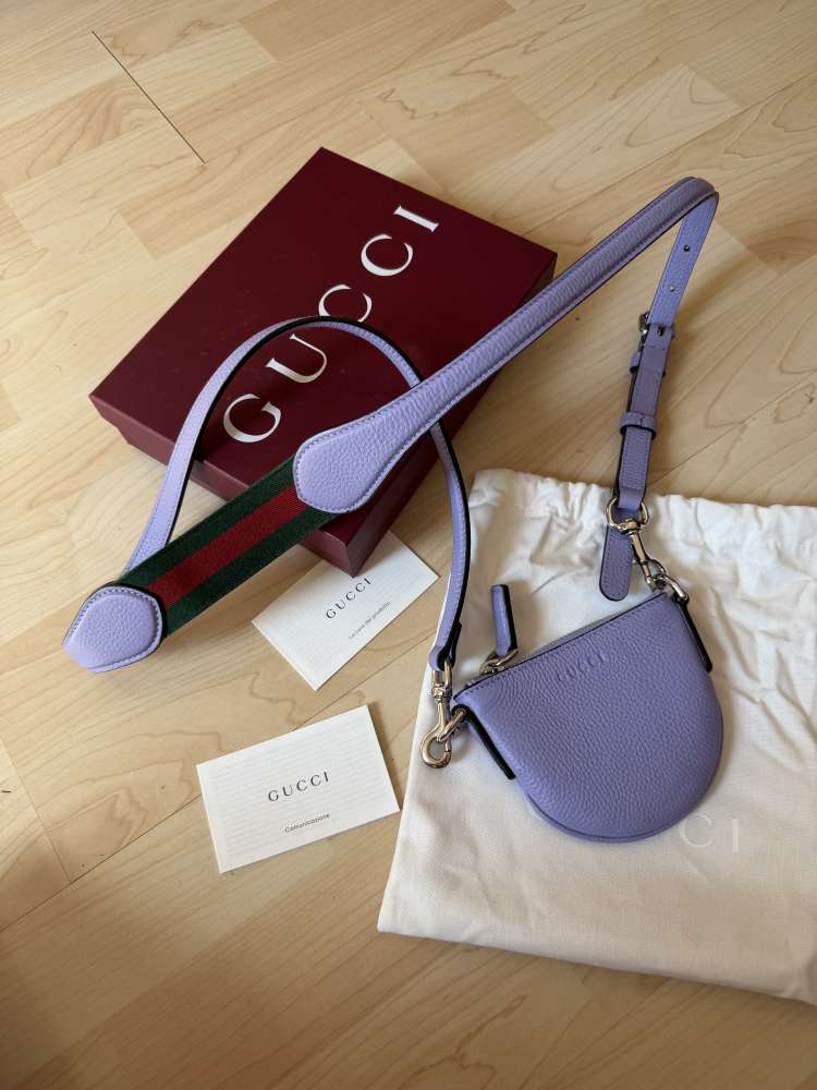 Gucci B Mini nano bag
