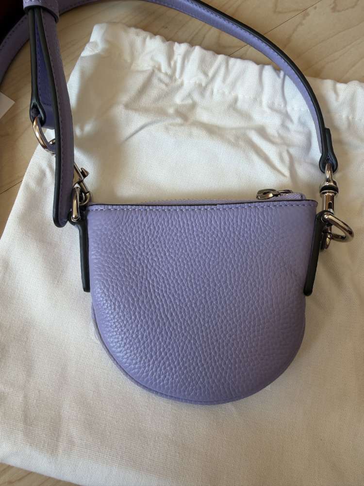 Gucci B Mini nano bag