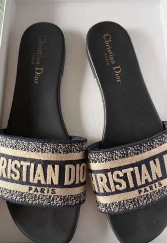https://www.vipluxury.sk/Dior mules