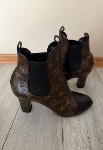 https://www.vipluxury.sk/Louis Vuitton kotničky