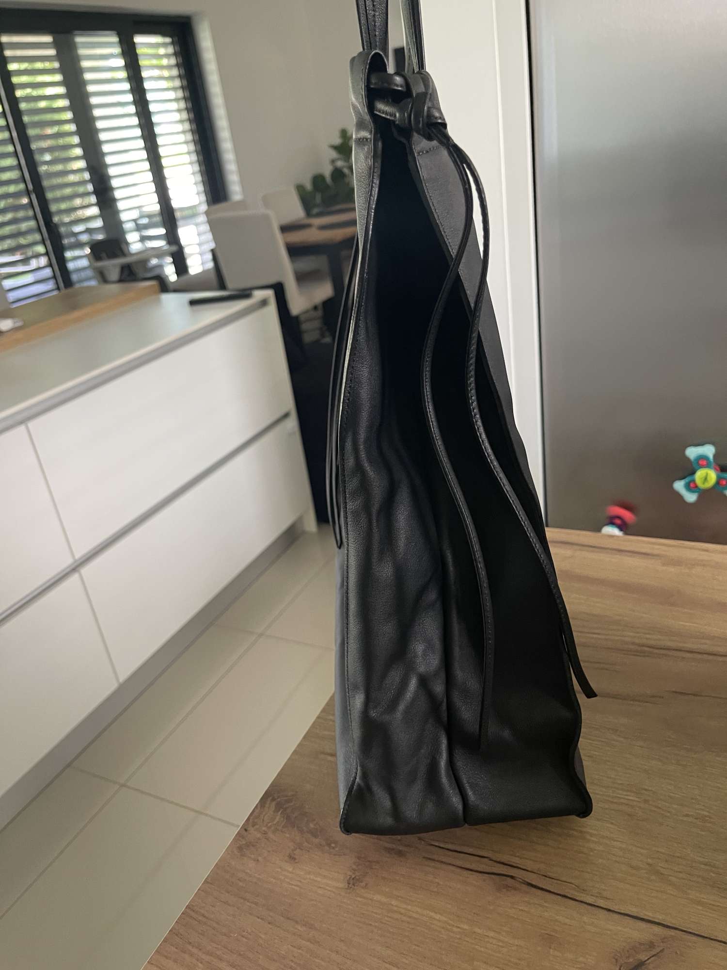 Celine Cabas Vertical Coulisse