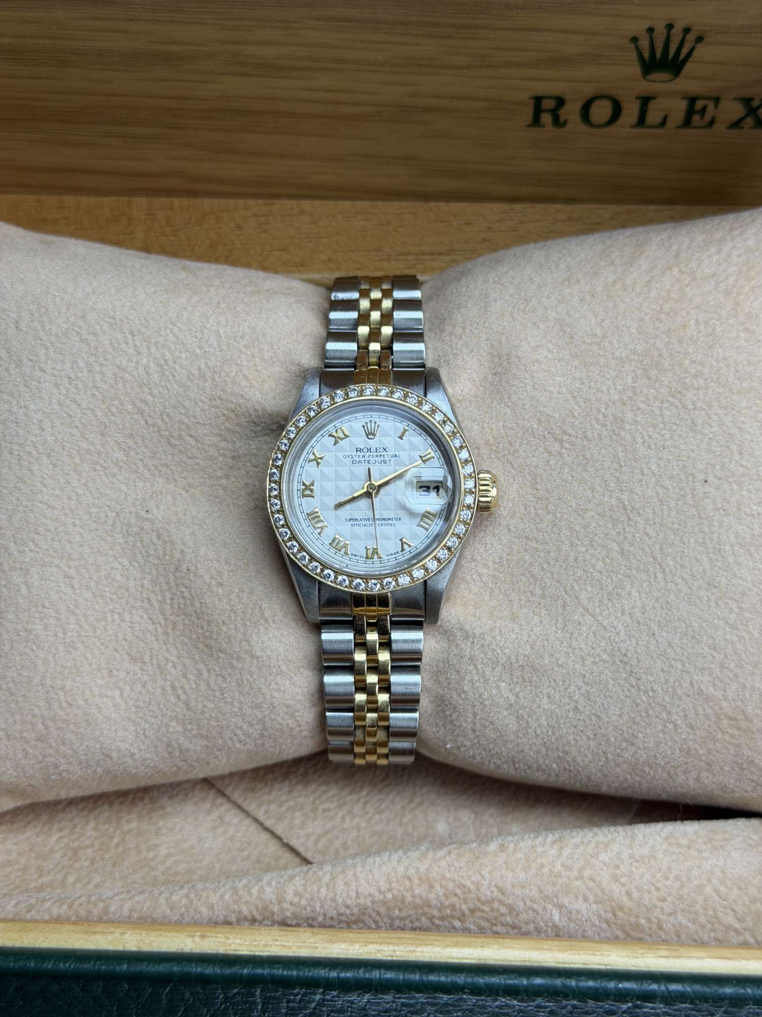 Hodinky Rolex DateJust 26mm Celá sada Zaruka Diamanty, Top stav Ref.69173