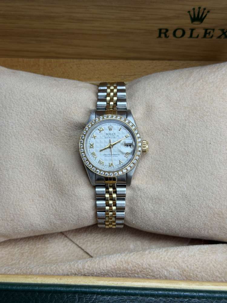 Hodinky Rolex DateJust 26mm Celá sada Zaruka Diamanty, Top stav Ref.69173