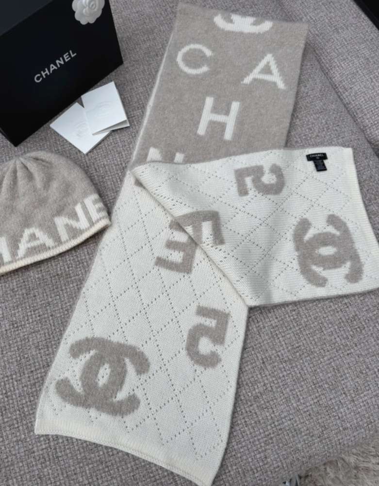 Chanel set