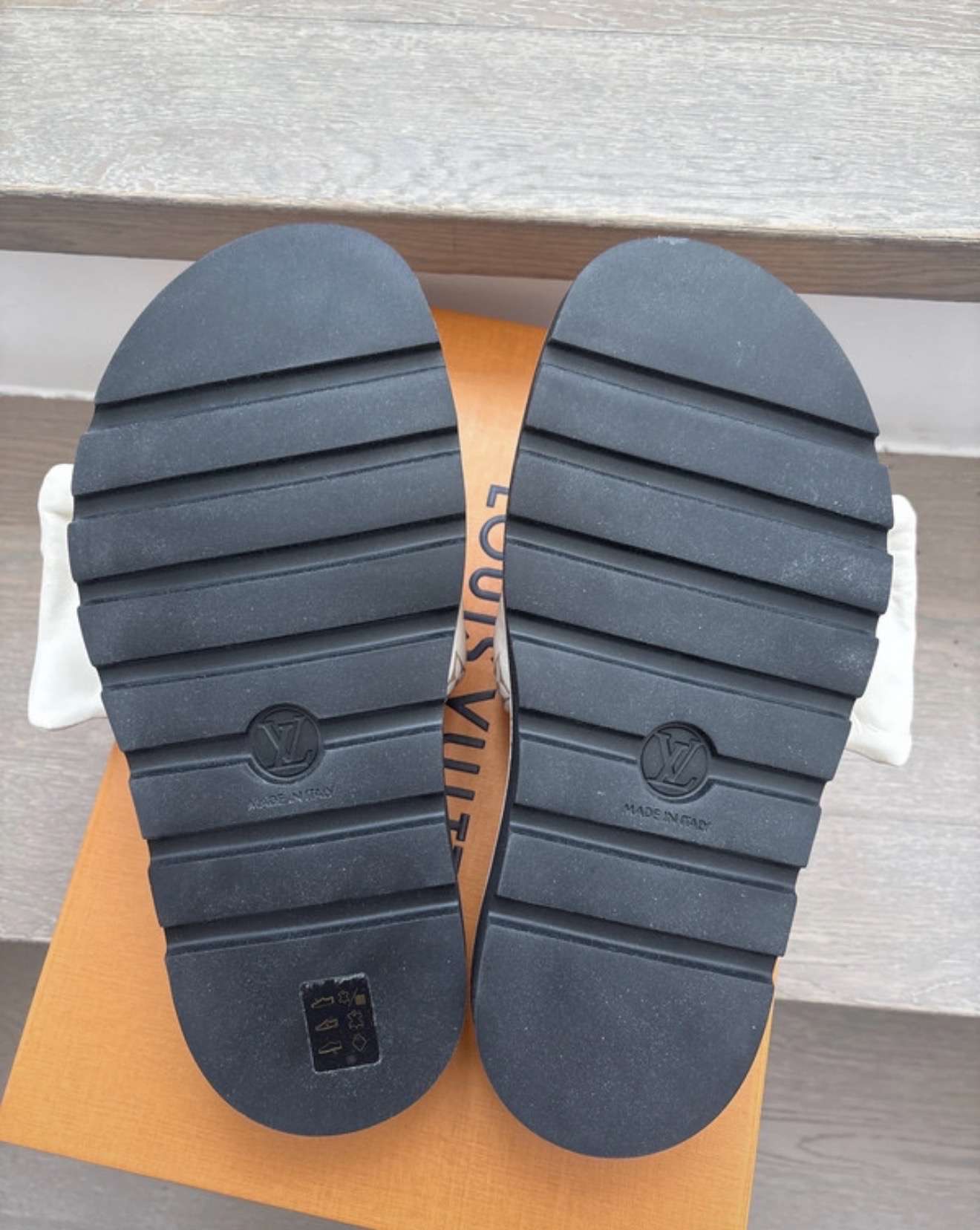 Louis Vuitton šľapky