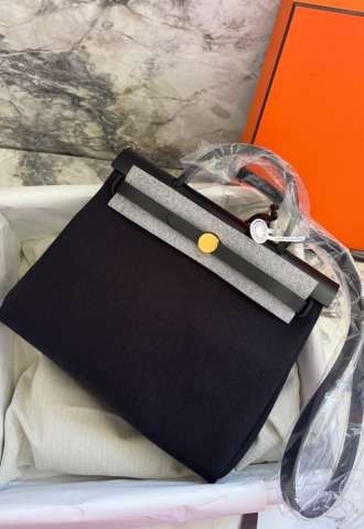 https://www.vipluxury.sk/Hermes Herbag 31