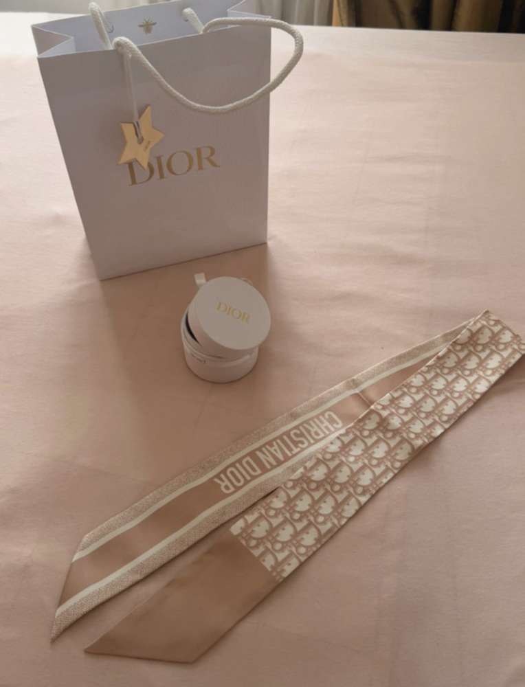 Dior twilly