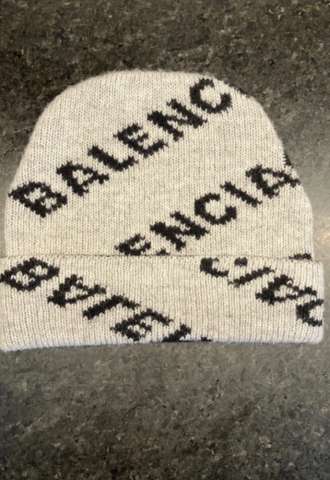 https://www.vipluxury.sk/Balenciaga čiapka