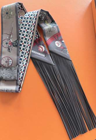 https://www.vipluxury.sk/Hermès Twilly s koženými strapcami Les Voitures Nouvelles