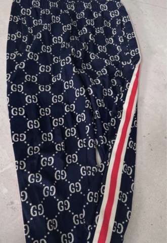 https://www.vipluxury.sk/Gucci tepláky