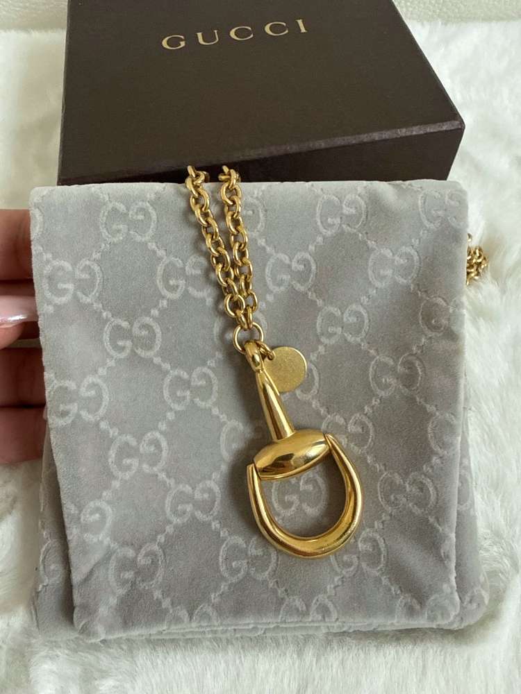 Gucci 18-karátový žltý zlatý prívesok s motívom koňa, vintage